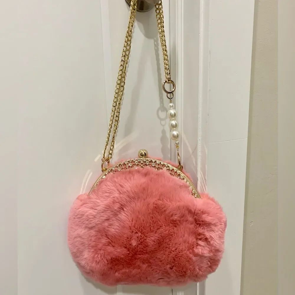 HandmadeāRealāRexāRabbitāFurĀ RhinestoneāKisslockāWristlet/Crossbody/EveningāBag
